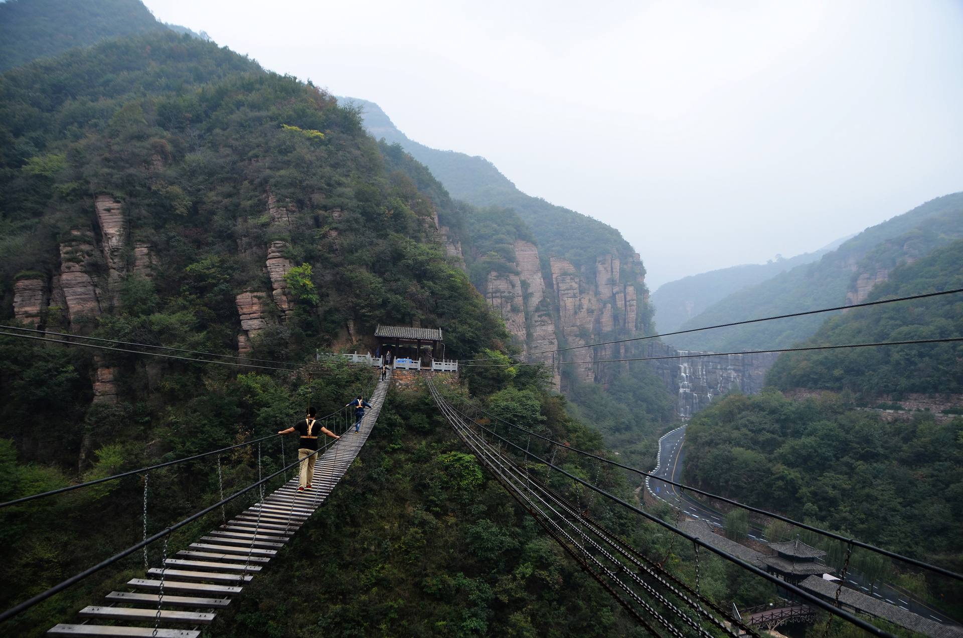 洛阳龙潭大峡谷